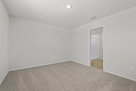 Bedroom - 307 Wild Goose Dr, Luling, TX 78648 photo 3 of 9