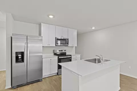 Kitchen - 307 Wild Goose Dr, Luling, TX 78648 photo 4 of 4