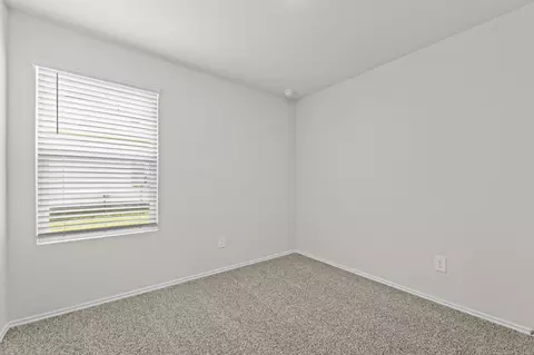 Bedroom - 307 Wild Goose Dr, Luling, TX 78648 photo 7 of 9