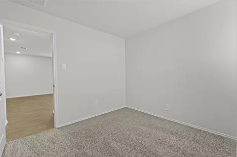 Bedroom - 307 Wild Goose Dr, Luling, TX 78648 photo 8 of 9