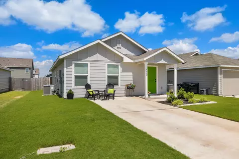 Exterior - 129 Jack Browning Dr, Jarrell, TX 76537 photo 3 of 9