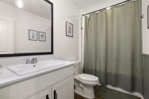 Bath - 129 Jack Browning Dr, Jarrell, TX 76537 photo 2 of 2