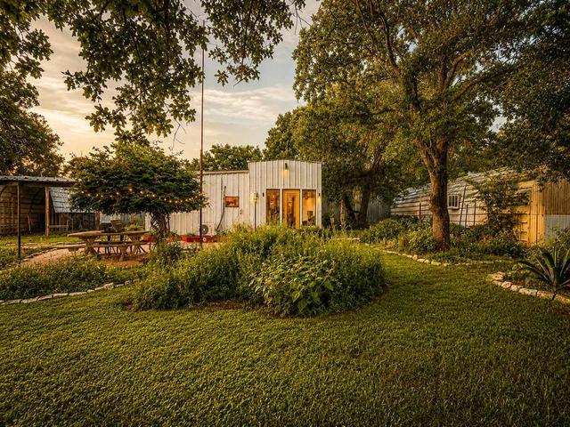 128 E Castlewood Dr, Marble Falls, TX 78654