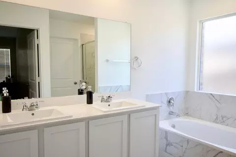 Bath - 2545 Four Waters Loop, Georgetown, TX 78628 photo 2 of 3