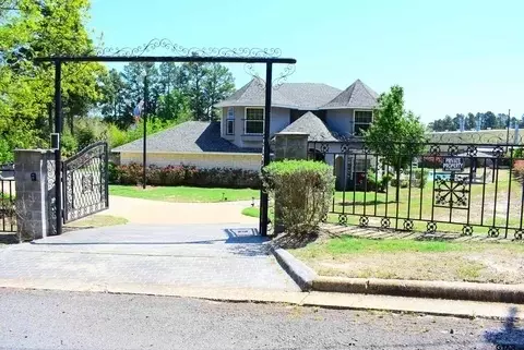 336 Fernwood Dr, Nacogdoches, TX 75964