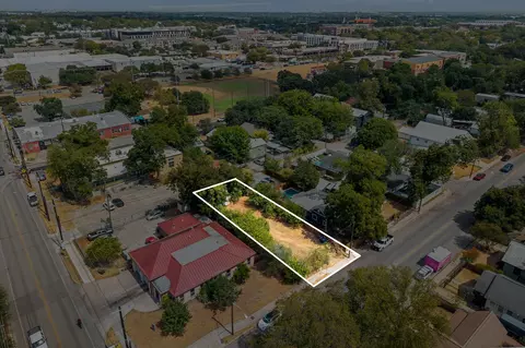 View/Area - 1906 E 2nd St, Austin, TX 78702 photo 5 of 24