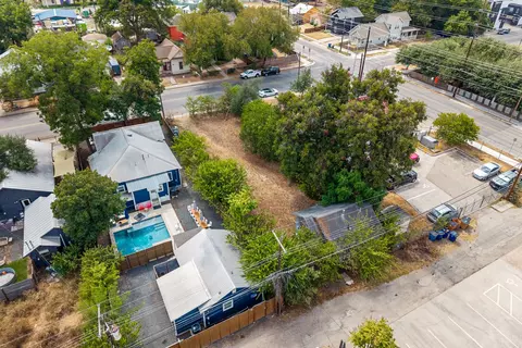View/Area - 1906 E 2nd St, Austin, TX 78702 photo 20 of 24