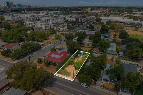 View/Area - 1906 E 2nd St, Austin, TX 78702 photo 7 of 24