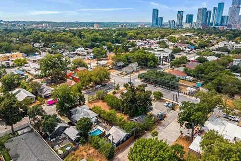 View/Area - 1906 E 2nd St, Austin, TX 78702 photo 12 of 24