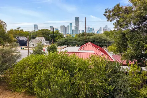 View/Area - 1906 E 2nd St, Austin, TX 78702 photo 2 of 24