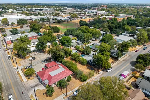 View/Area - 1906 E 2nd St, Austin, TX 78702 photo 6 of 24