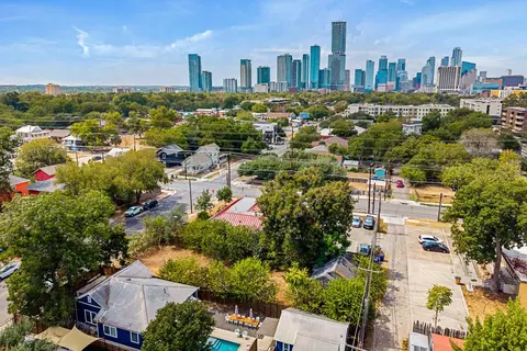 View/Area - 1906 E 2nd St, Austin, TX 78702 photo 15 of 24