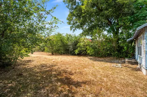 Exterior - 1906 E 2nd St, Austin, TX 78702 photo 3 of 10