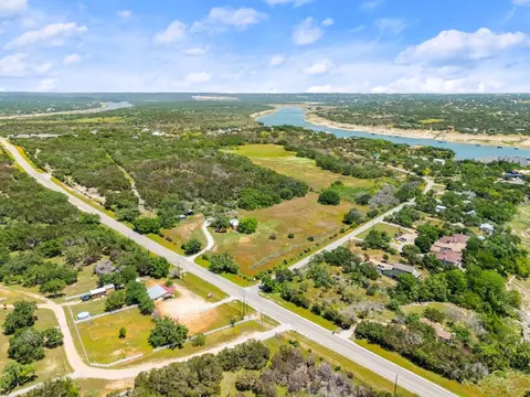 525 Pace Bend Rd N, Spicewood, TX 78669
