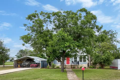 Exterior - 2120 Leander St, Georgetown, TX 78626 photo 3 of 8
