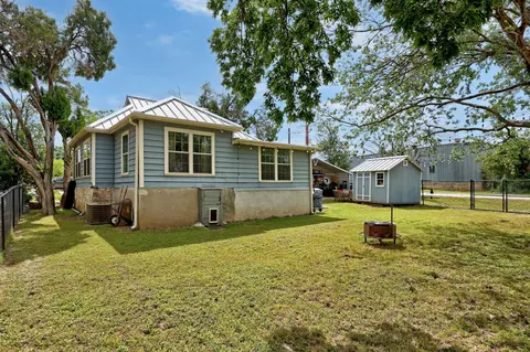 Exterior - 2120 Leander St, Georgetown, TX 78626 photo 7 of 8