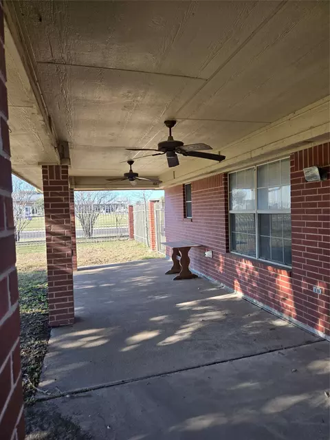Exterior - 2607 Cherrylawn Dr, Taylor, TX 76574 photo 8 of 8
