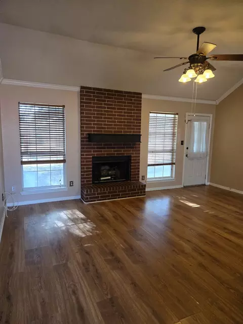Living - 2607 Cherrylawn Dr, Taylor, TX 76574 photo 1 of 2