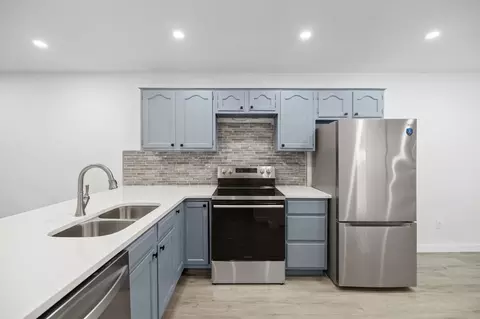 7211 Lakewood Dr #C111, Austin, TX 78750