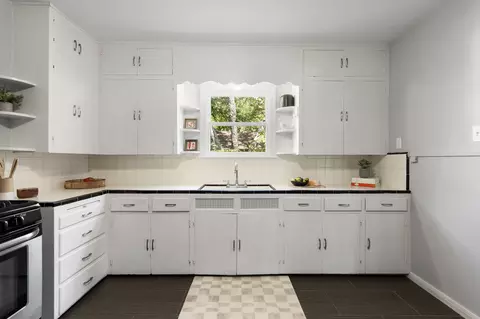 Kitchen - 807 E 49th St, Austin, TX 78751 photo 4 of 4