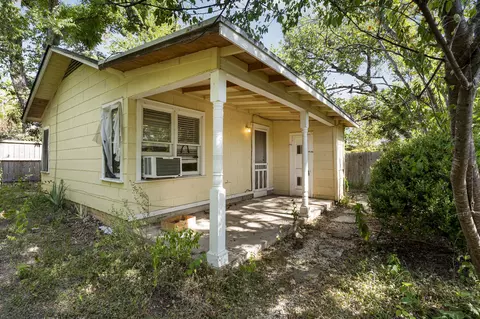 Exterior - 807 E 49th St, Austin, TX 78751 photo 9 of 9