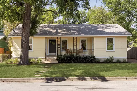 Exterior - 807 E 49th St, Austin, TX 78751 photo 5 of 9