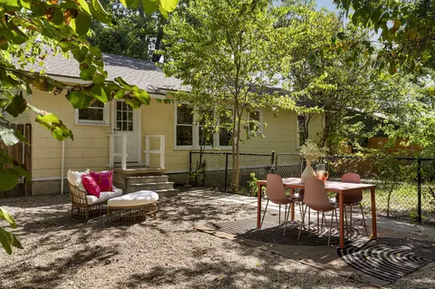 Exterior - 807 E 49th St, Austin, TX 78751 photo 6 of 9