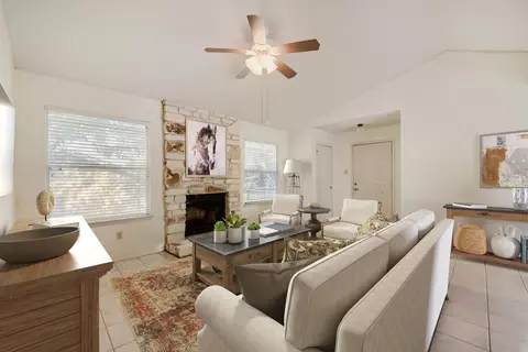 8404 Fenton Dr, Austin, TX 78736