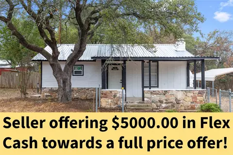 6916 Clover Leaf Dr, Brownwood, TX 76801