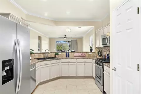 Kitchen - 215 Bonham Loop, Georgetown, TX 78633 photo 1 of 3