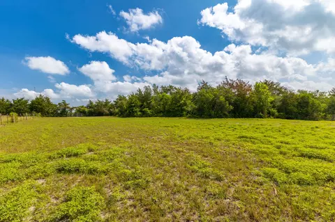 1910 Baca Loop, Flatonia, TX 78941 photo 6