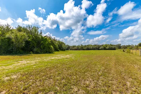1910 Baca Loop, Flatonia, TX 78941 photo 13