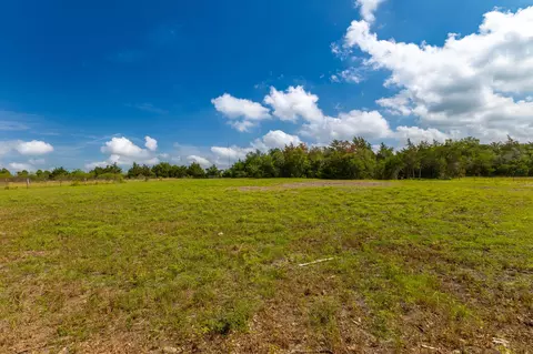 1910 Baca Loop, Flatonia, TX 78941 photo 16