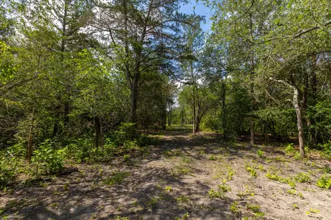 1910 Baca Loop, Flatonia, TX 78941 photo 10