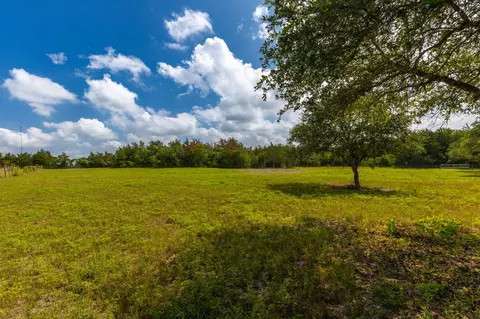 1910 Baca Loop, Flatonia, TX 78941 photo 15