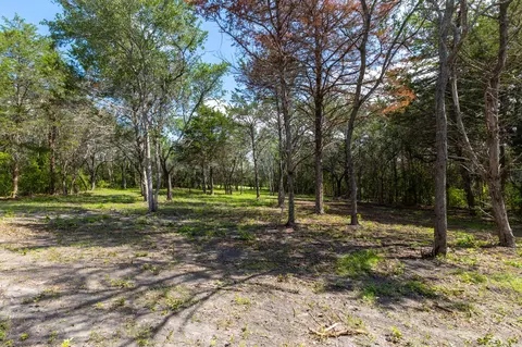 1910 Baca Loop, Flatonia, TX 78941 photo 12