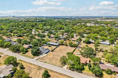 108 Sequoyah St, Buda, TX 78610 photo 4