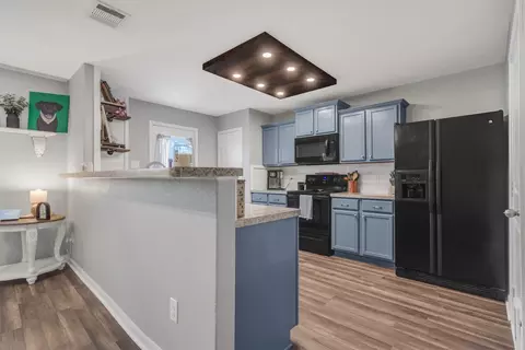 Kitchen - 100 Wincliff Cv #13D, Jarrell, TX 76537 photo 2 of 2