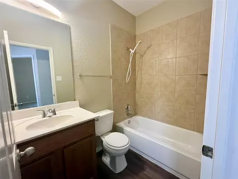 Bath - 102 Williamson Cv, Elgin, TX 78621 photo 1 of 4
