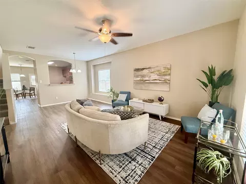 Living - 102 Williamson Cv, Elgin, TX 78621 photo 1 of 4