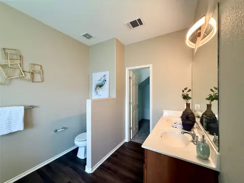 Bath - 102 Williamson Cv, Elgin, TX 78621 photo 2 of 4