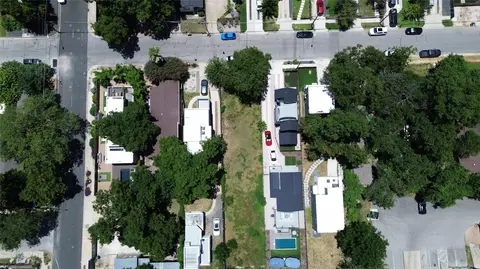 2512 E 4th St, Austin, TX 78702 photo 6