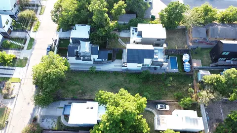 2512 E 4th St, Austin, TX 78702 photo 5