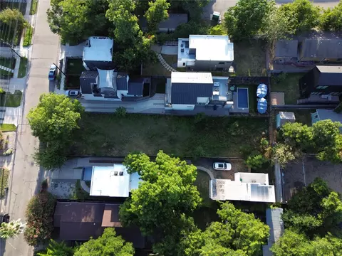 2512 E 4th St, Austin, TX 78702 photo 4