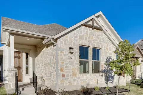 424 Burlington Dr, Buda, TX 78610