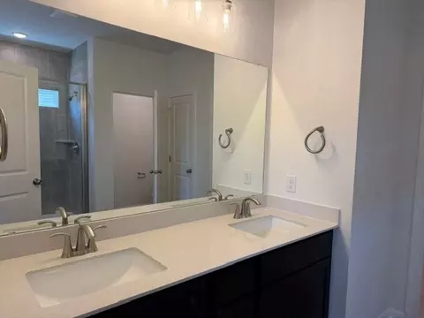 Bath - 112 Mathew St, Bertram, TX 78605 photo 1 of 2