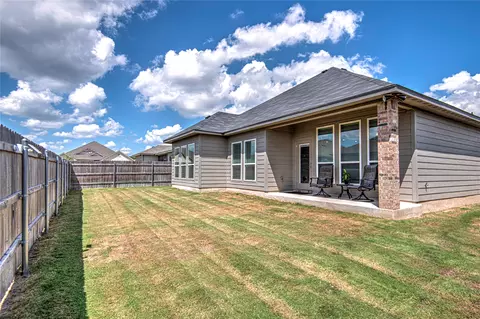 Exterior - 7221 Caladium Dr, Temple, TX 76502 photo 6 of 8