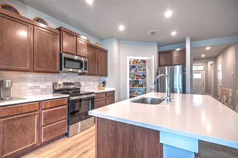 Kitchen - 7221 Caladium Dr, Temple, TX 76502 photo 1 of 3