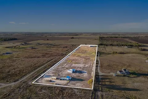 1600 County Road 465, Elgin, TX 78621