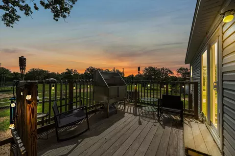 2755 Washburn Rd, Luling, TX 78648 photo 6
